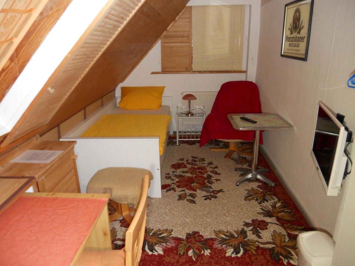 Familienpension Ерфурт Екстер'єр фото
